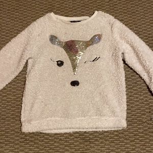 White deer fluffy crew neck